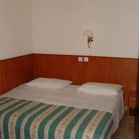 Apartment By The Sea Lokva Rogoznica, Omis - 14853 *